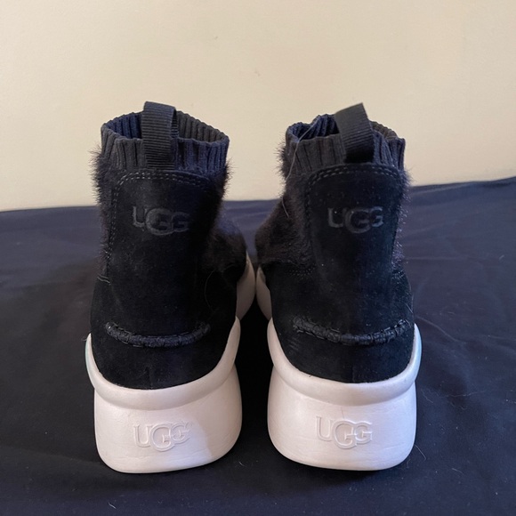 UGG Australia Women’s Griffith Black Wool Sneaker. Size 7.5  Good Condition - Picture 3 of 6